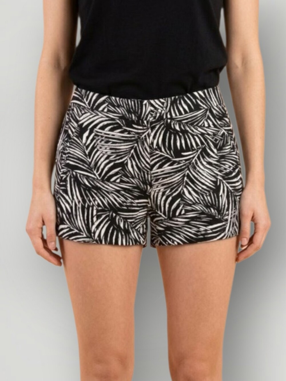 Saint Tropez West Women's 6 Shorts Black White Palm Leaf Print Linen High Waist